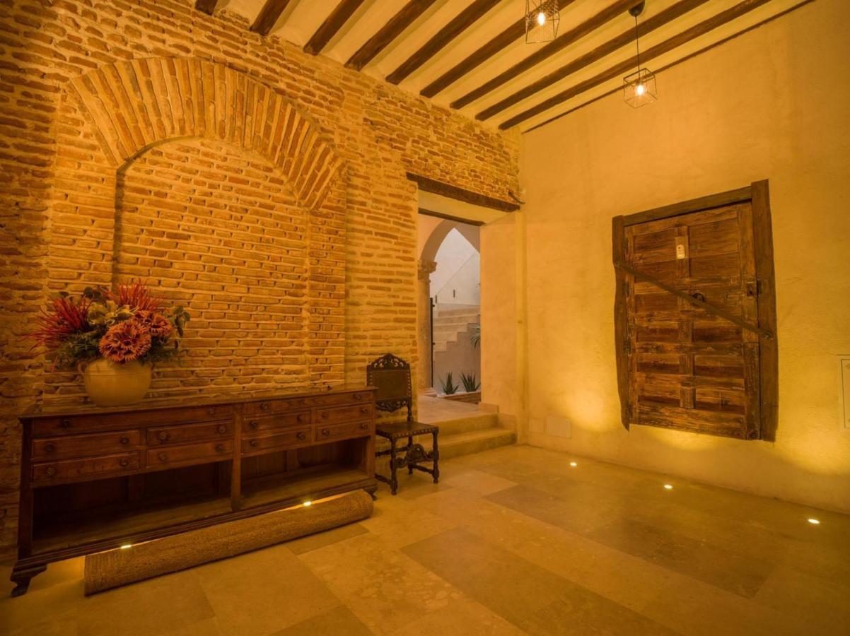 Casa De Los Mendoza - Casa Solariega En El Casco Historico Алькала-де-Энарес Экстерьер фото